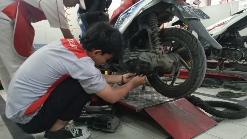 Jangan Tunggu Mogok di Jalan! Ini 5 Tanda CVT Motor Matic Sudah Minta Diganti