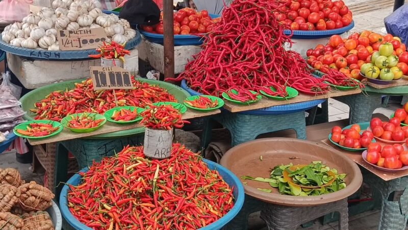 Harga Cabai Rawit di Pasar Mardika Ambon Tembus Rp180 Ribu, Omzet Pedagang Anjlok